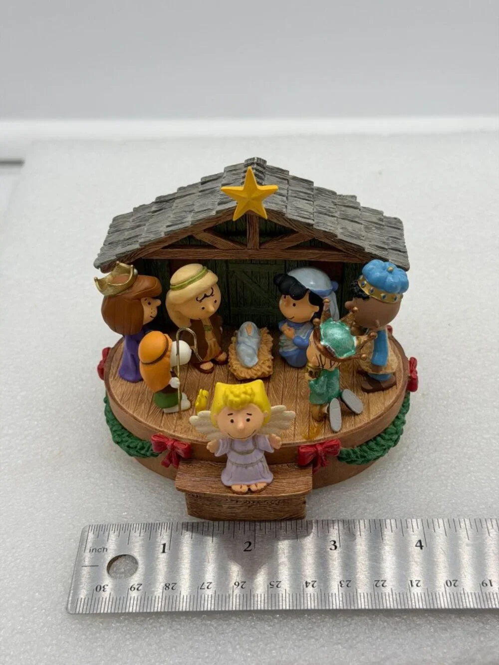 Hallmark Keepsake Magic Sound Christmas Nativity Decoration Peanuts Gang-AS IS